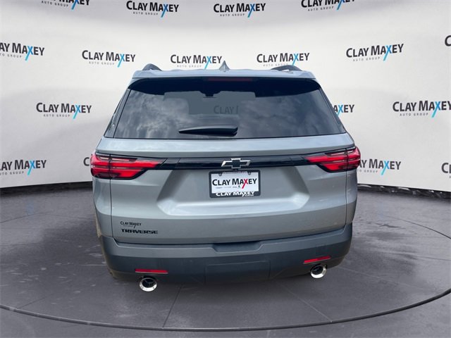Used 2023 Chevrolet Traverse LS w/ Midnight/Sport Edition image 4