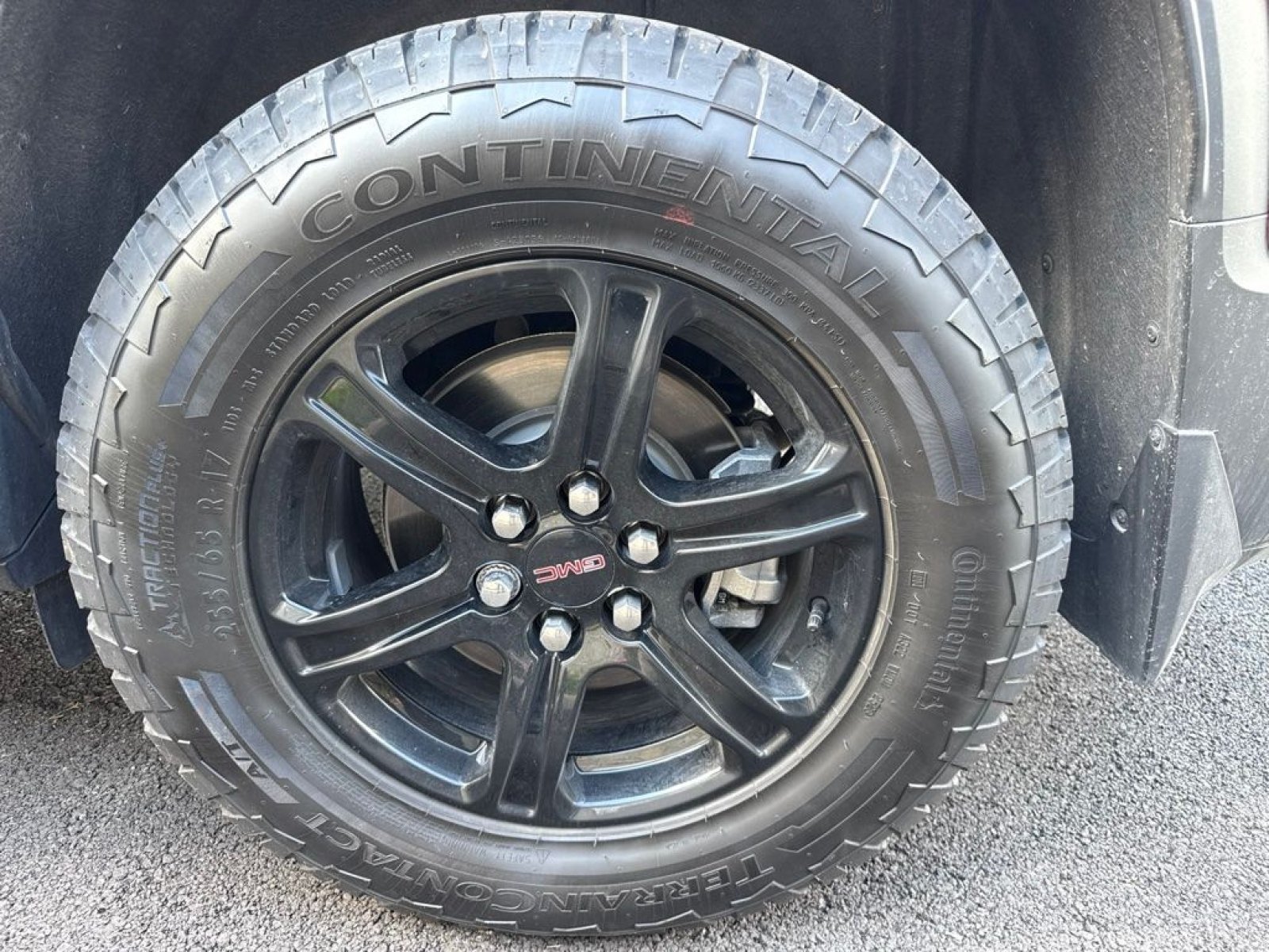Used 2023 GMC Acadia AT4 w/ Technology Package AWD/4WD image 22