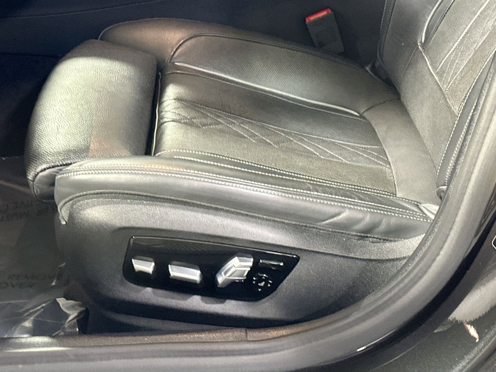 Used 2020 BMW M550i xDrive image 14