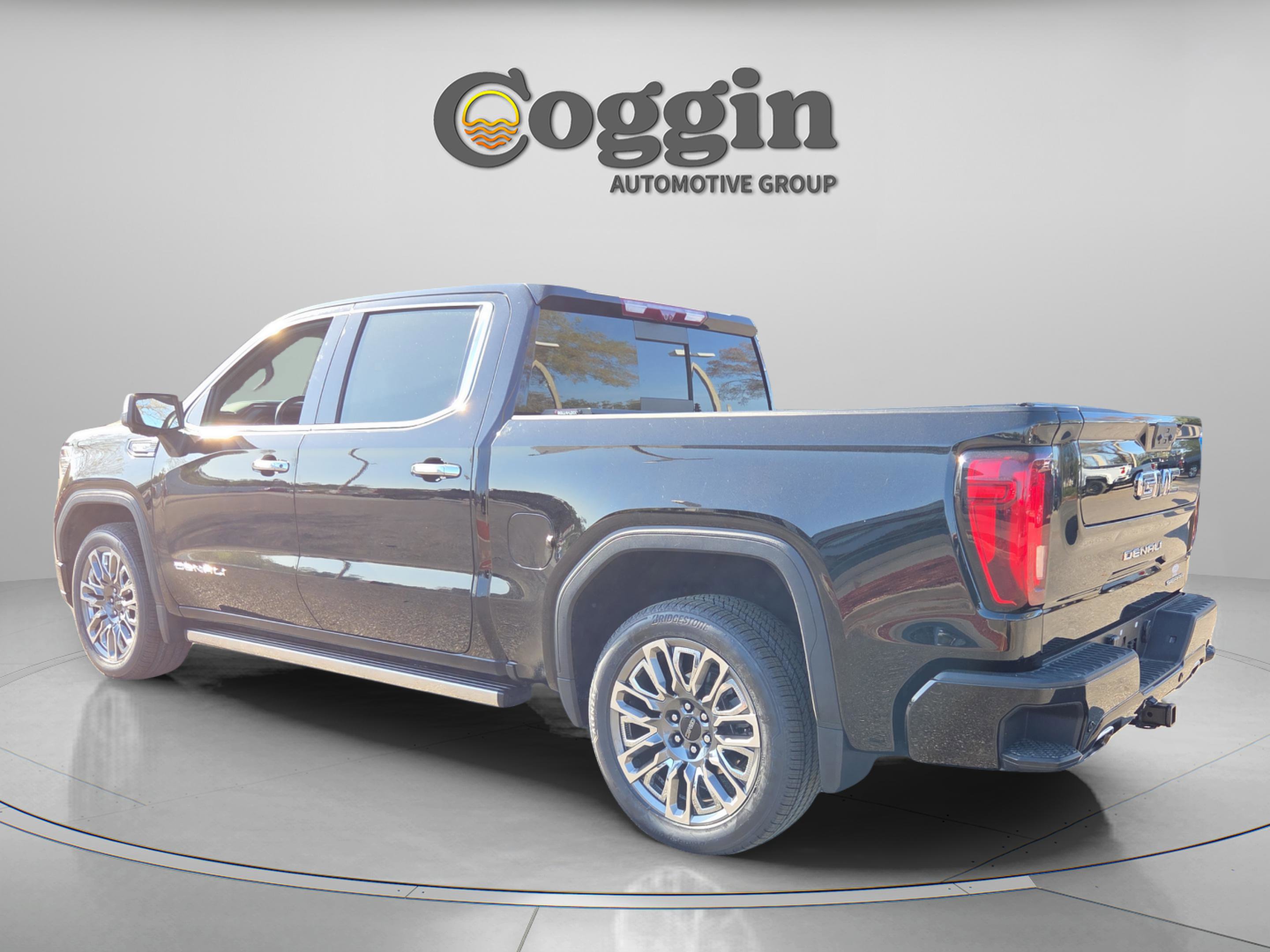 Certified 2023 GMC Sierra 1500 Denali Ultimate image 3