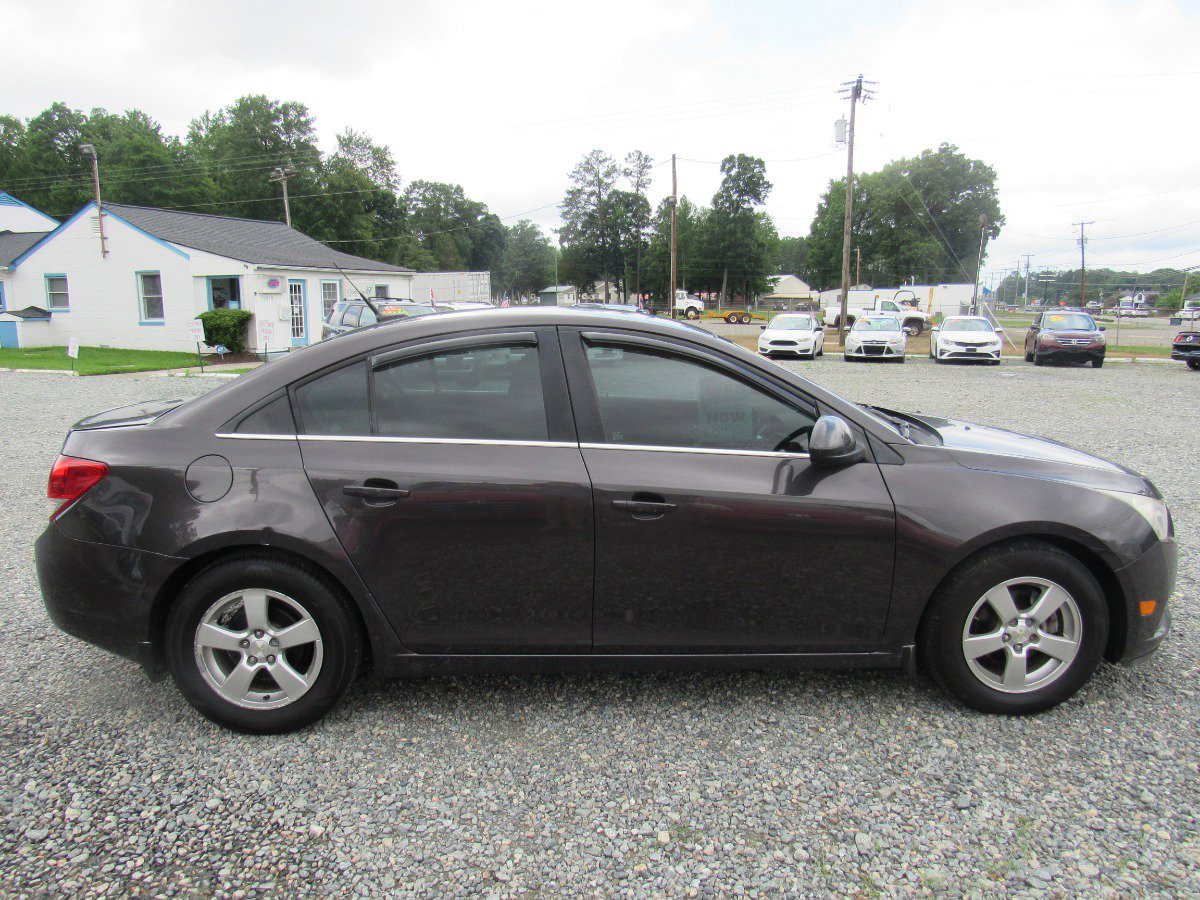 Used 2014 Chevrolet Cruze LT image 6