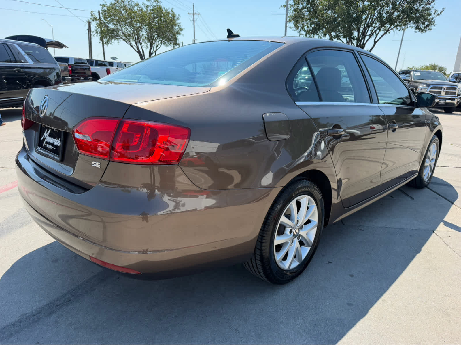 Used 2014 Volkswagen Jetta SE FWD image 2
