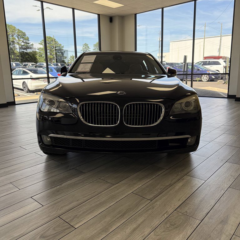 Used 2012 BMW 750Li RWD image 2