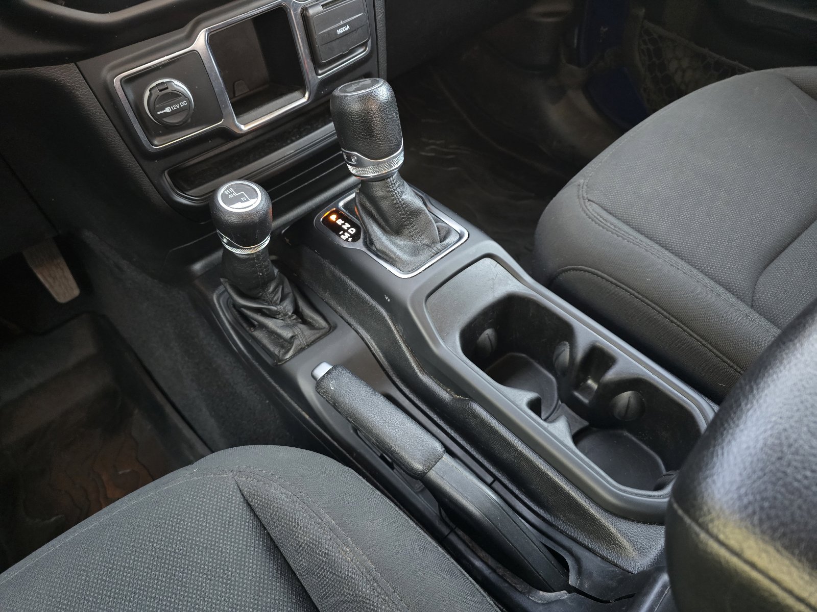 Used 2020 Jeep Wrangler Unlimited Sport AWD/4WD image 17