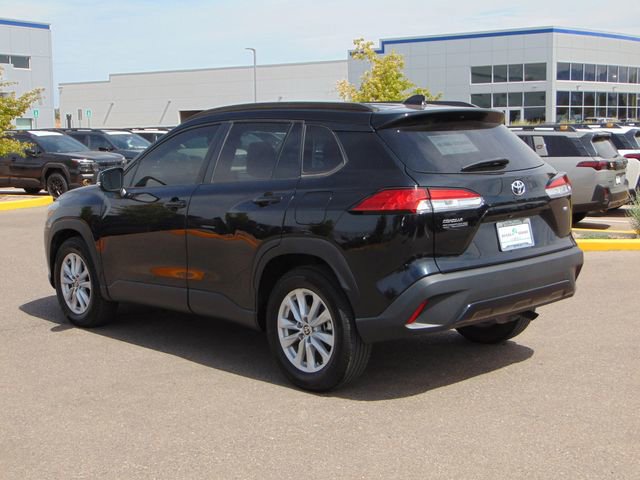 Used 2023 Toyota Corolla Cross LE FWD image 6