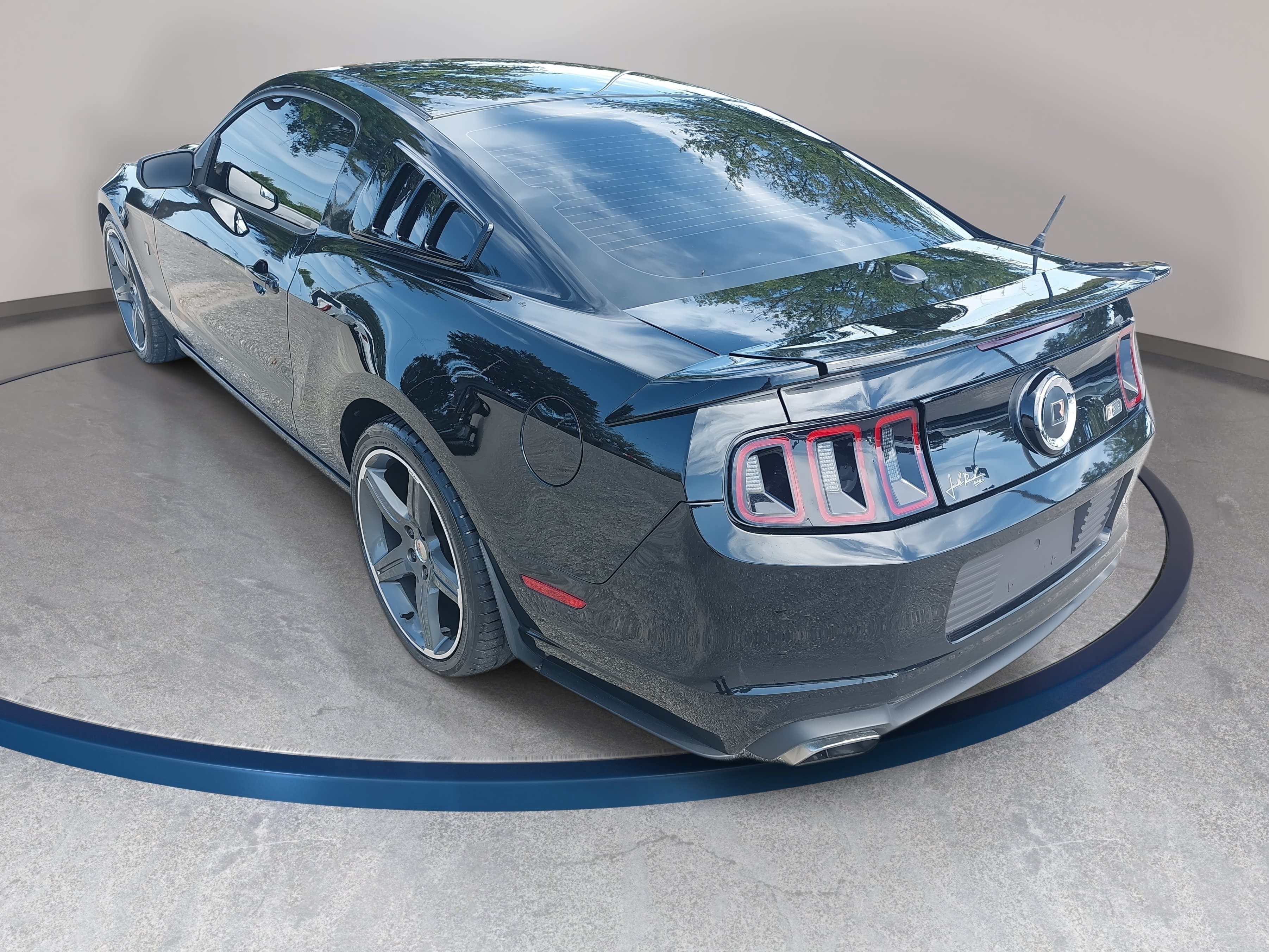 Used 2014 Ford Mustang GT Premium w/ GT Track Package RWD image 7