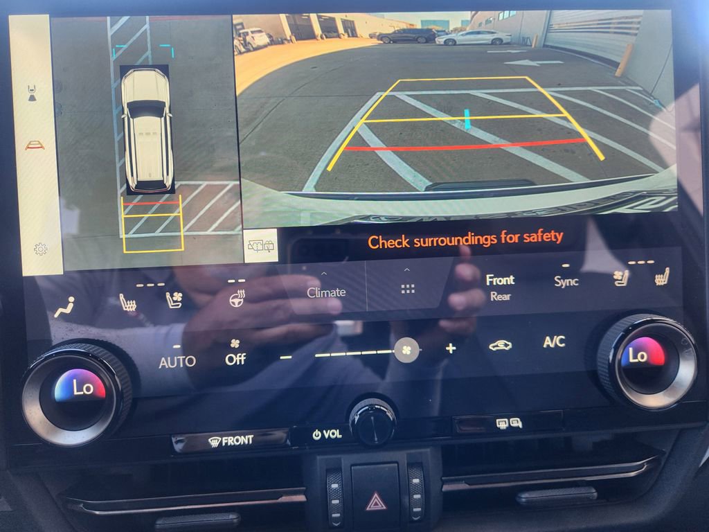 Used 2024 Lexus GX 550 w/ Accessory Package (Z1) image 19