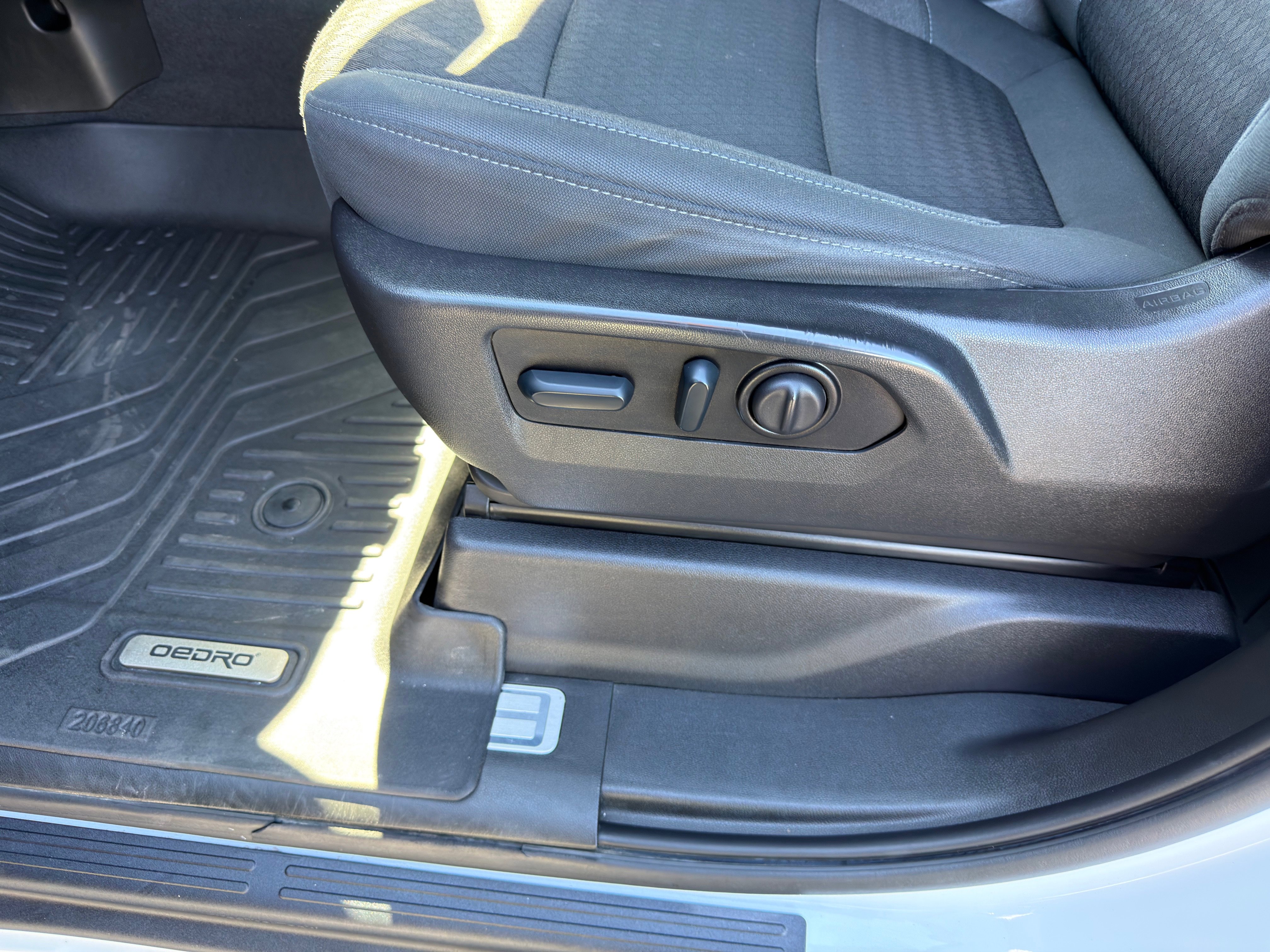 Used 2022 Chevrolet Silverado 2500 LT w/ Convenience Package image 30