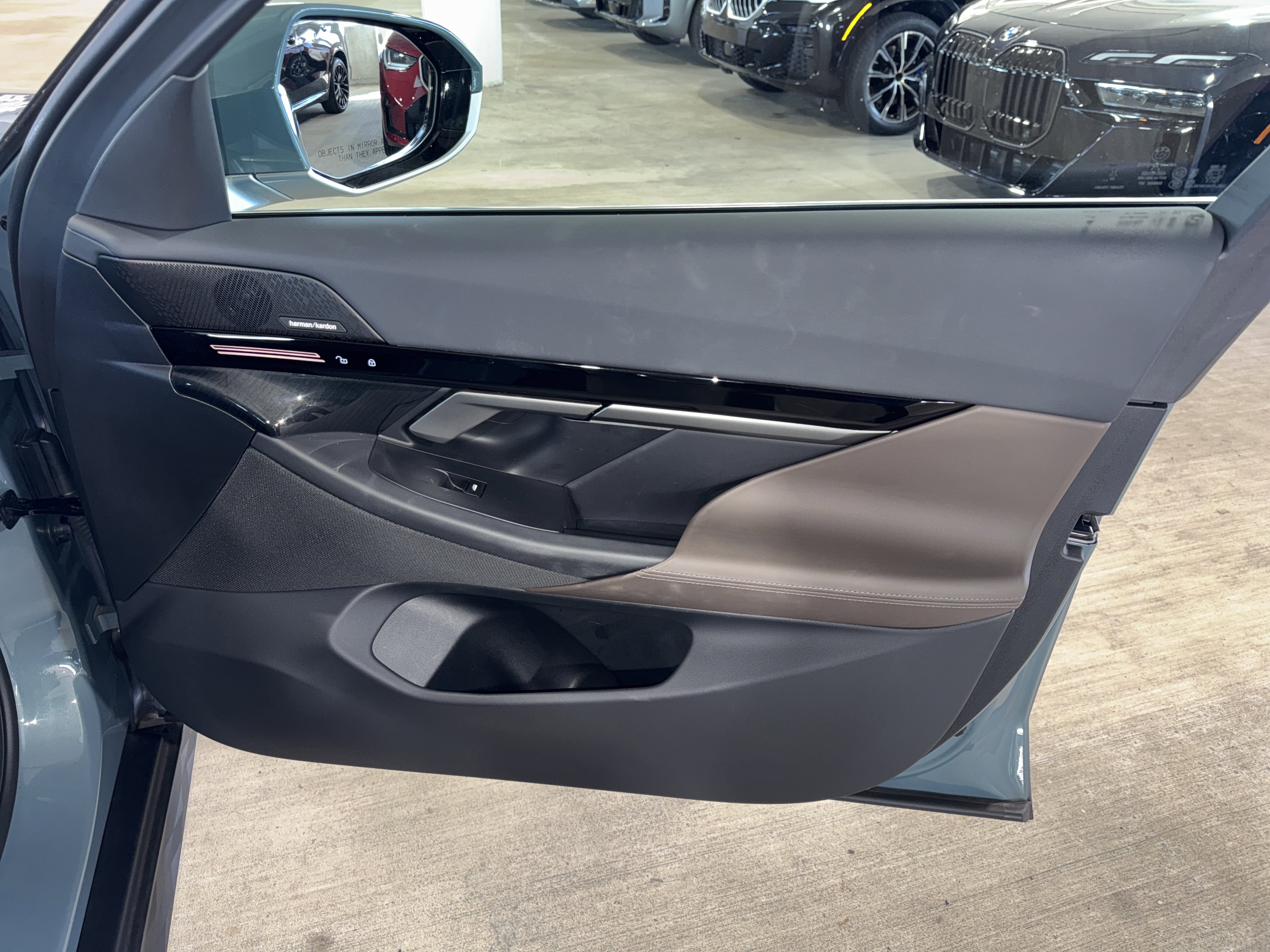 Certified 2025 BMW 530i image 9