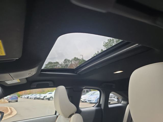 Used 2022 MAZDA MX-30 Electric w/ Premium Package image 42