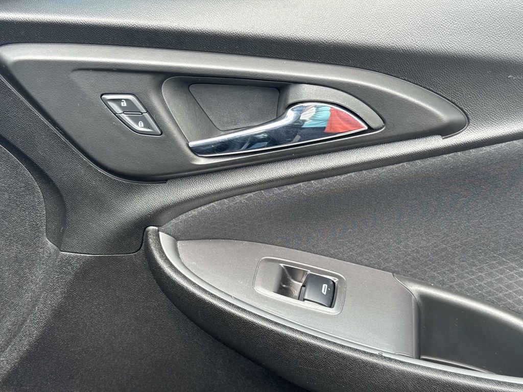 Used 2024 Chevrolet Malibu LT image 13