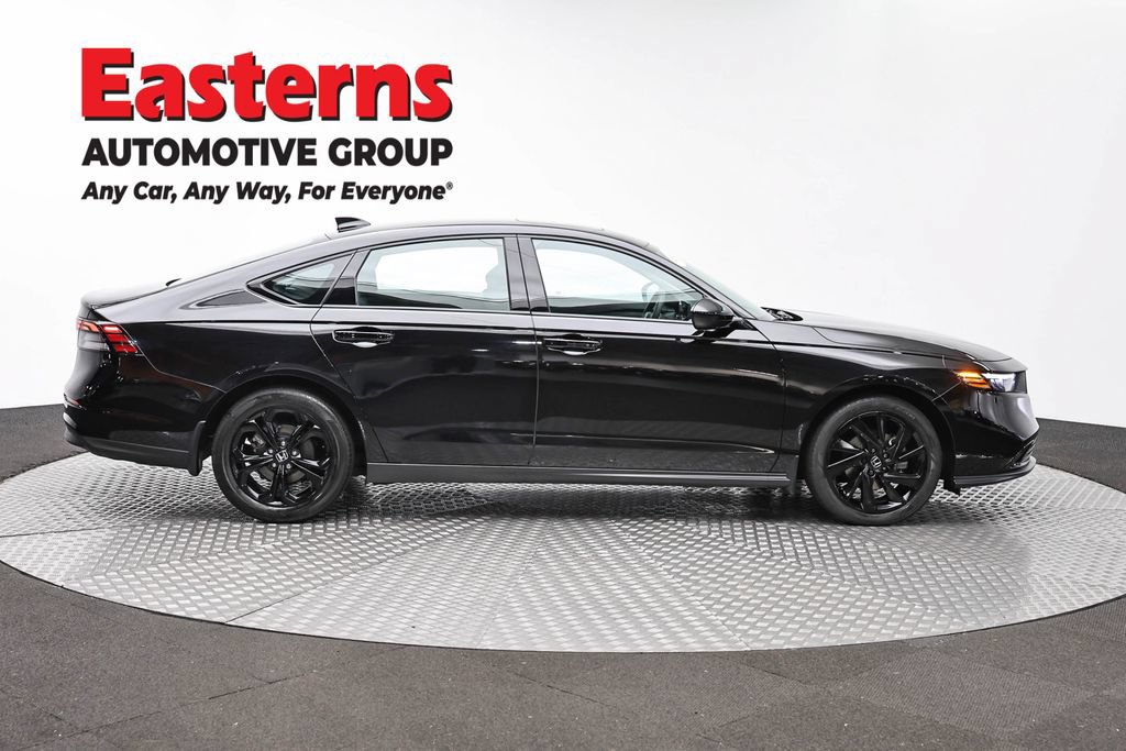 Used 2025 Honda Accord SE image 4