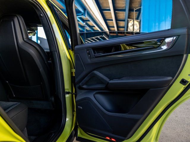 Certified 2024 Porsche Cayenne Turbo GT image 43