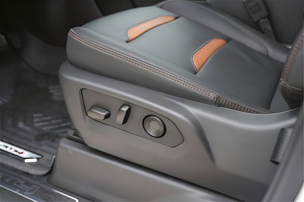 New 2025 GMC Sierra 2500 AT4 w/ AT4 Premium Plus Package image 18