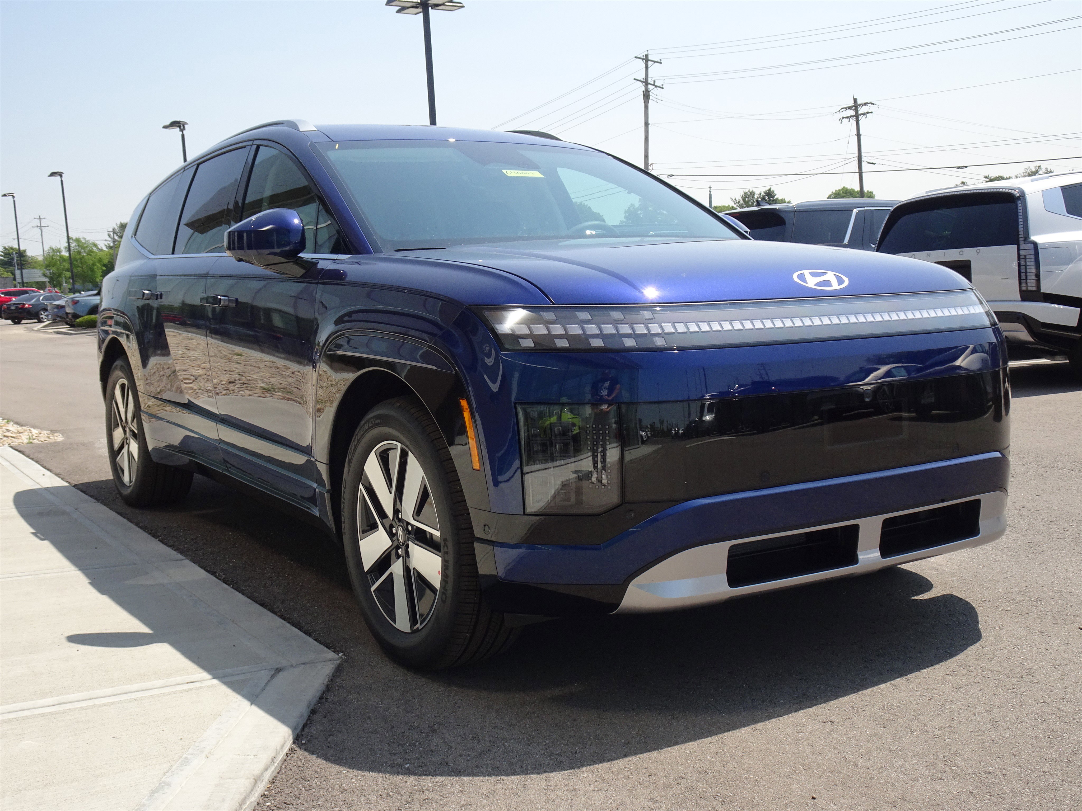 New 2026 Hyundai Ioniq 9 SEL image 7