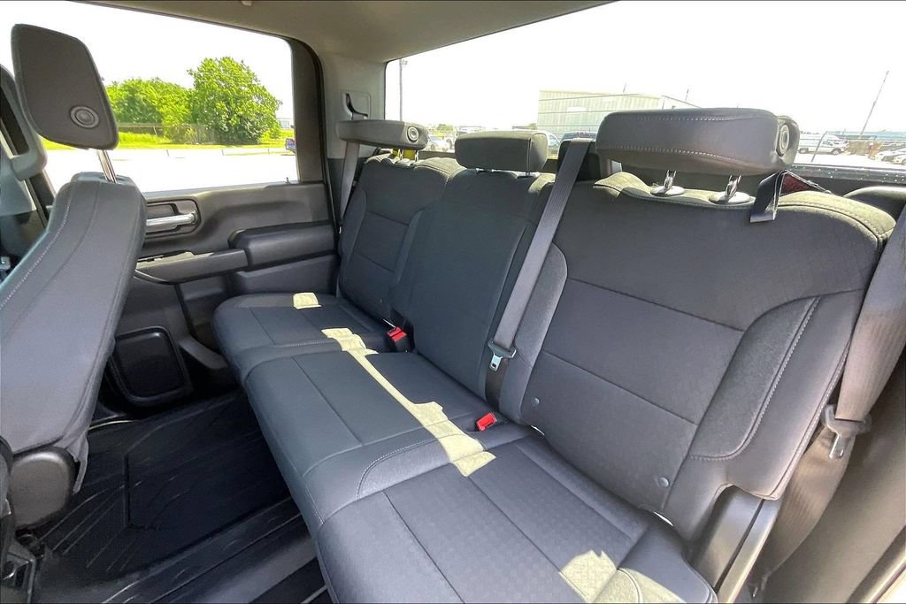 Used 2025 Chevrolet Silverado 2500 Custom w/ Custom Value Package AWD/4WD image 19