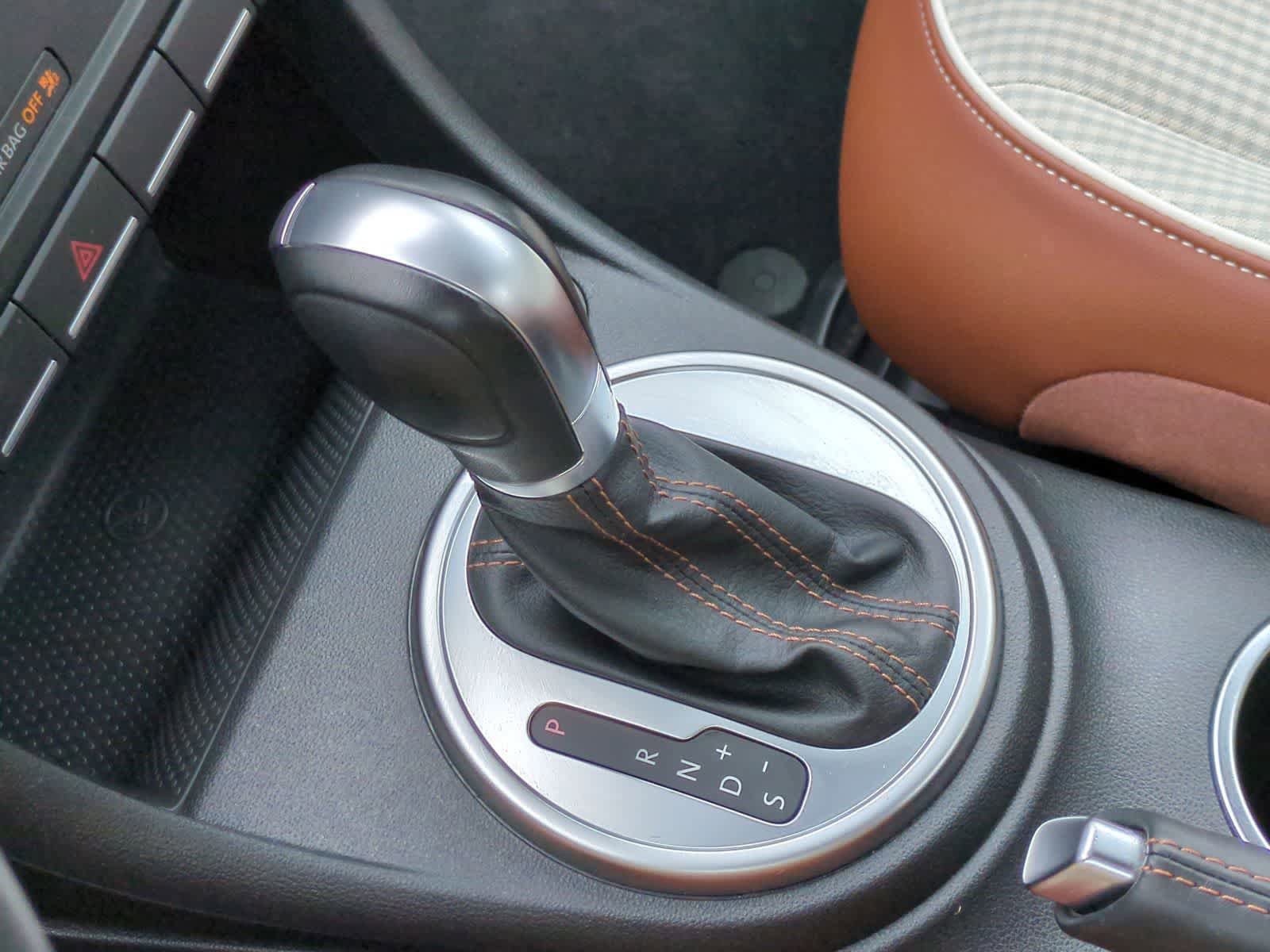 Used 2016 Volkswagen Beetle 1.8T Classic FWD image 30
