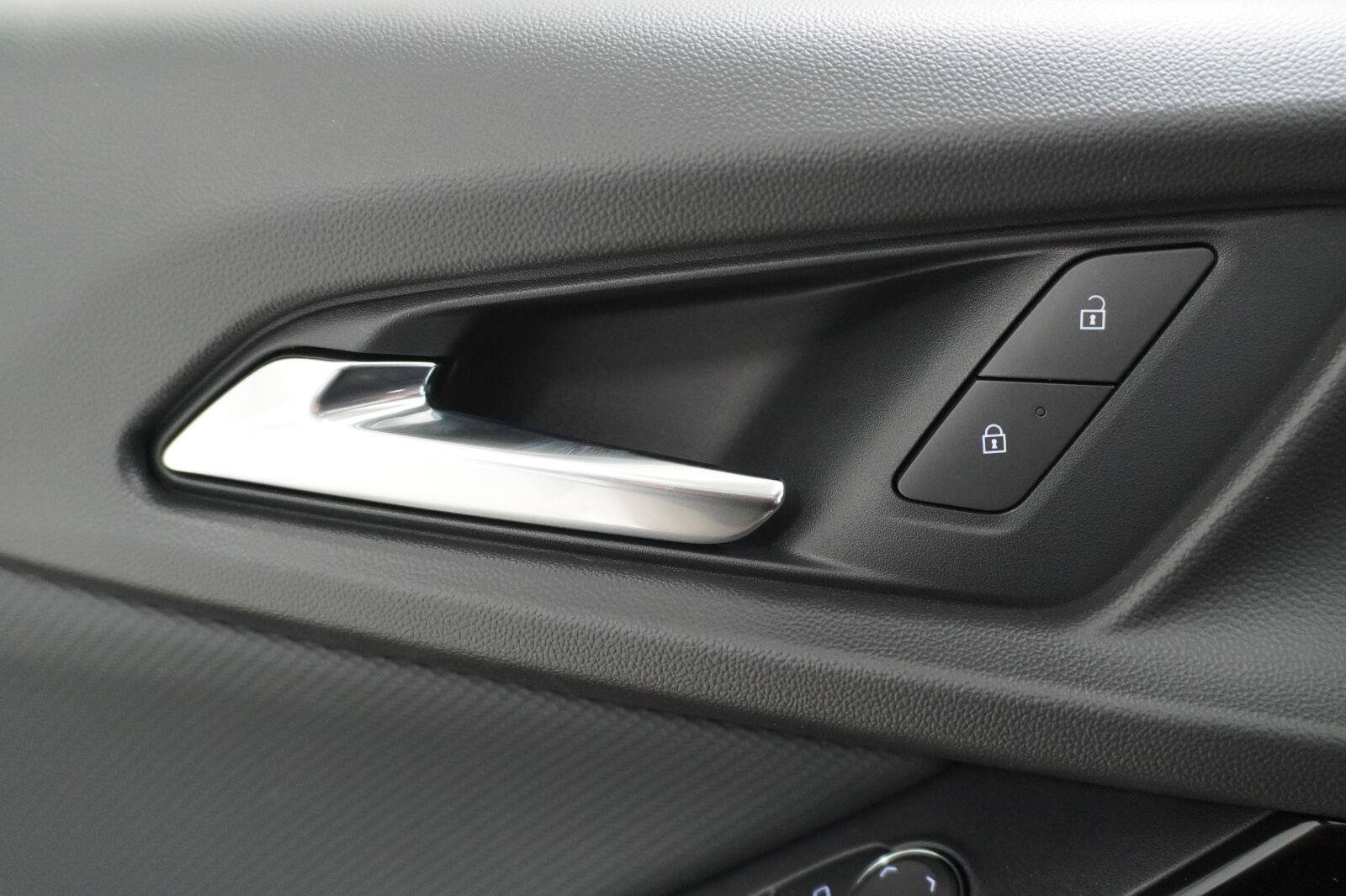 New 2027 Chevrolet Equinox RS w/ LPO, Floor Liner Package FWD image 22
