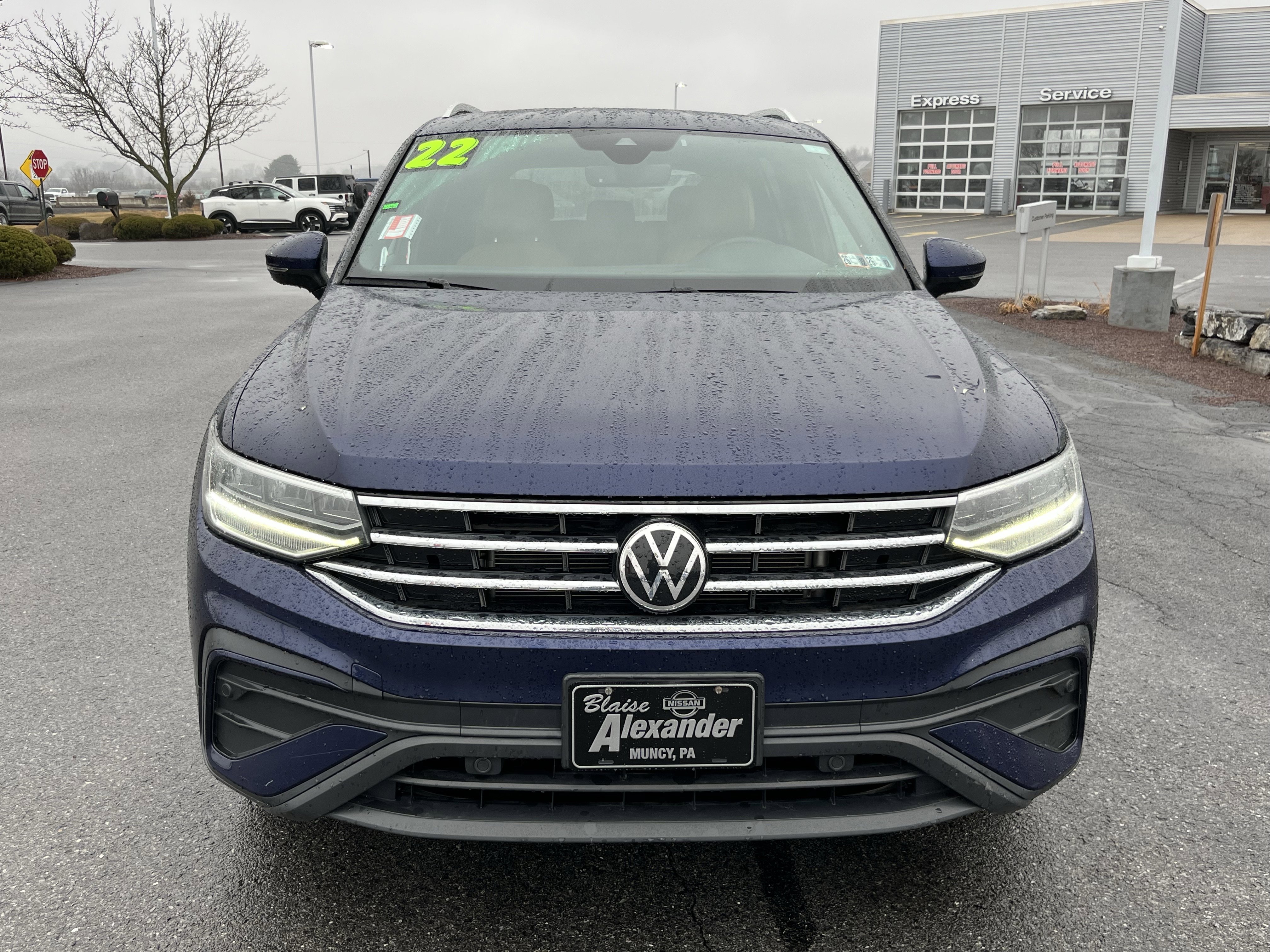Used 2022 Volkswagen Tiguan SE AWD/4WD image 10