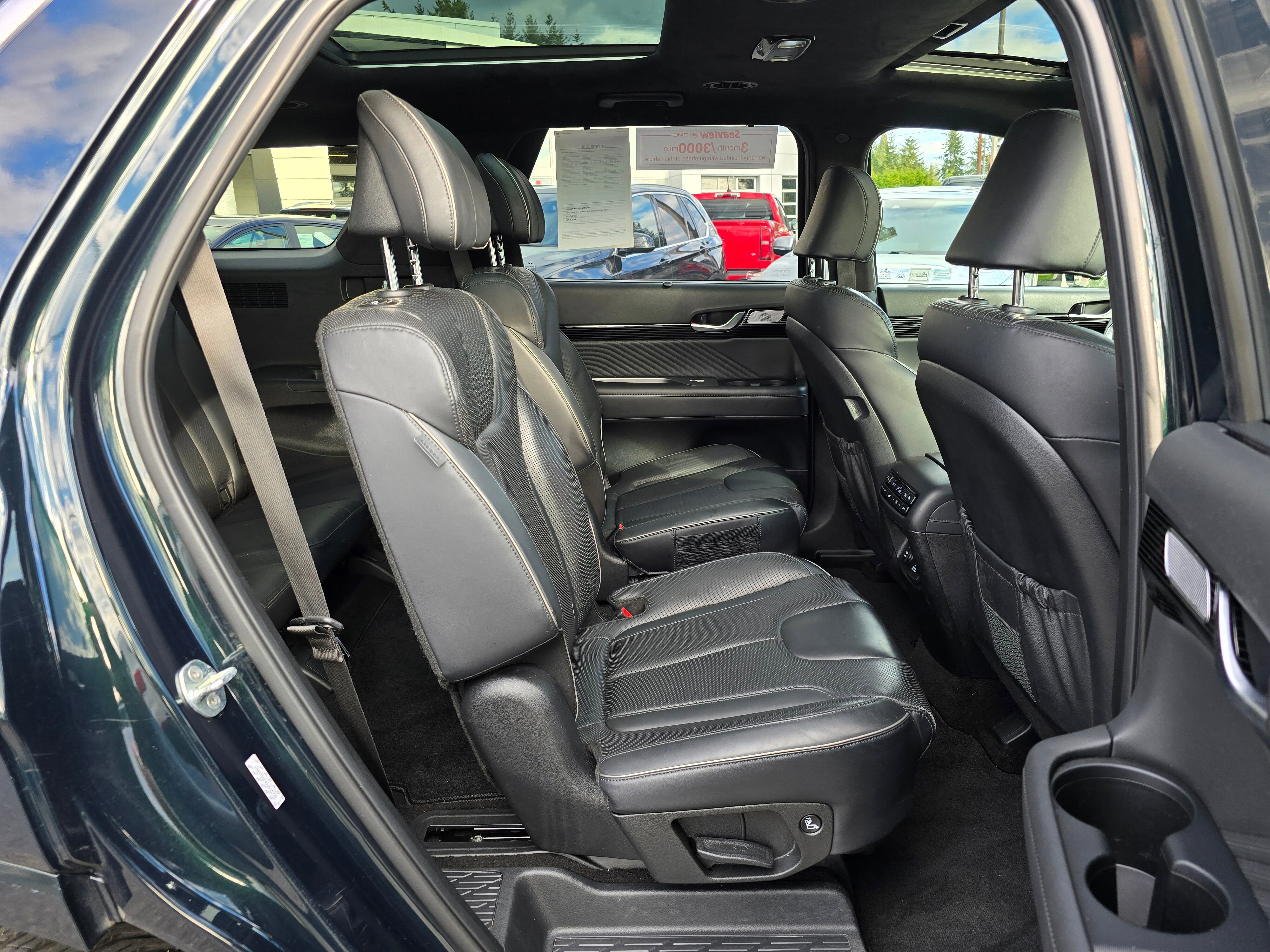 Used 2023 Hyundai Palisade Calligraphy AWD/4WD image 12