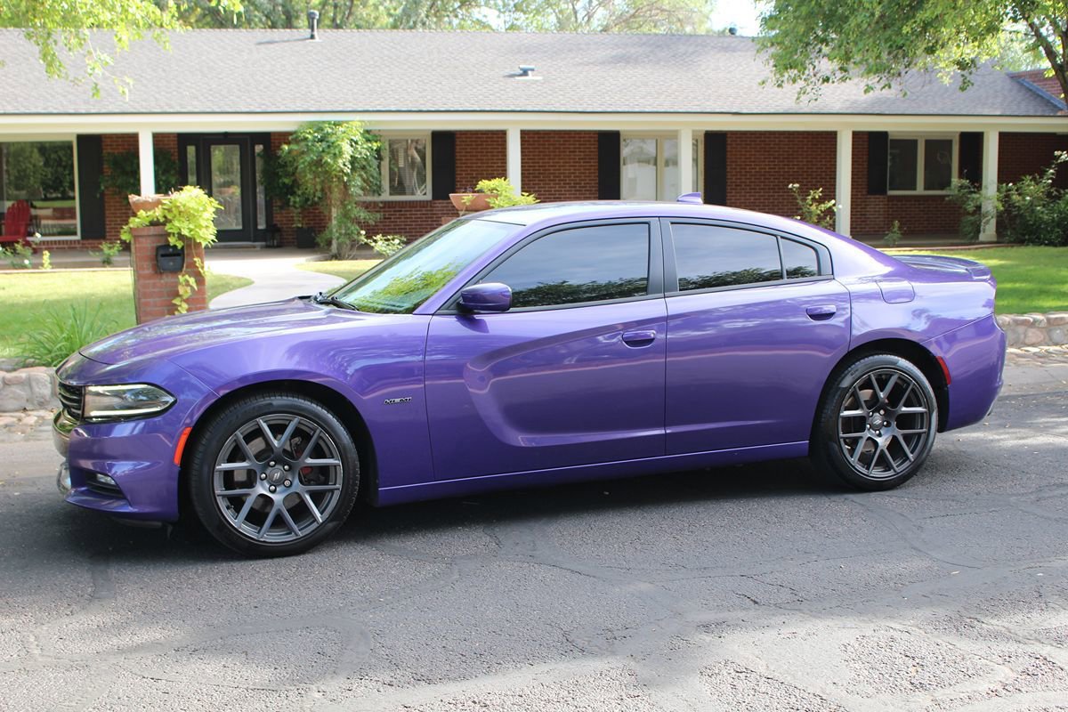 Used 2018 Dodge Charger R/T w/ Plus Group RWD image 31