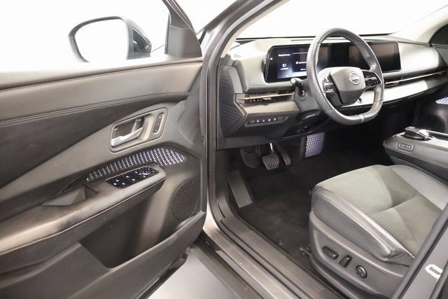 Used 2023 Nissan Ariya FWD image 8