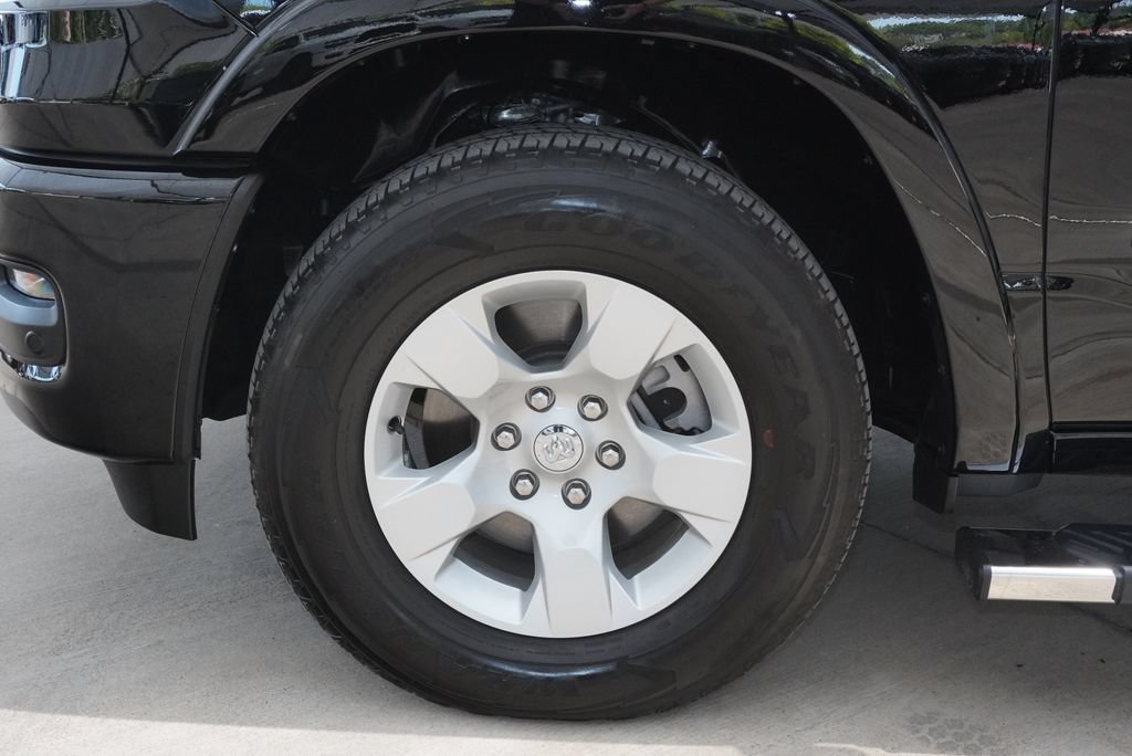 Used 2025 RAM 1500 Lone Star AWD/4WD image 13