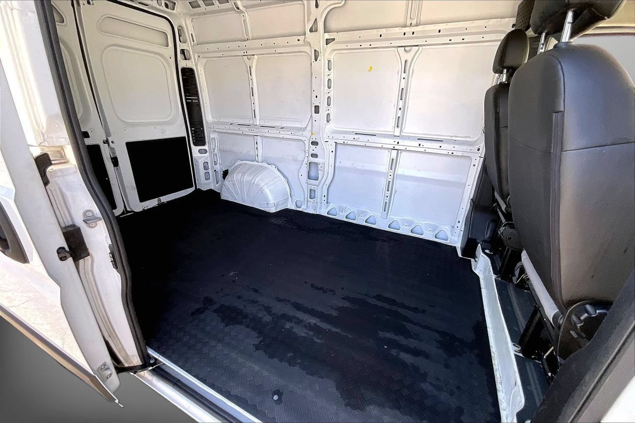 Used 2025 RAM ProMaster 2500 w/ Convenience Group FWD image 22