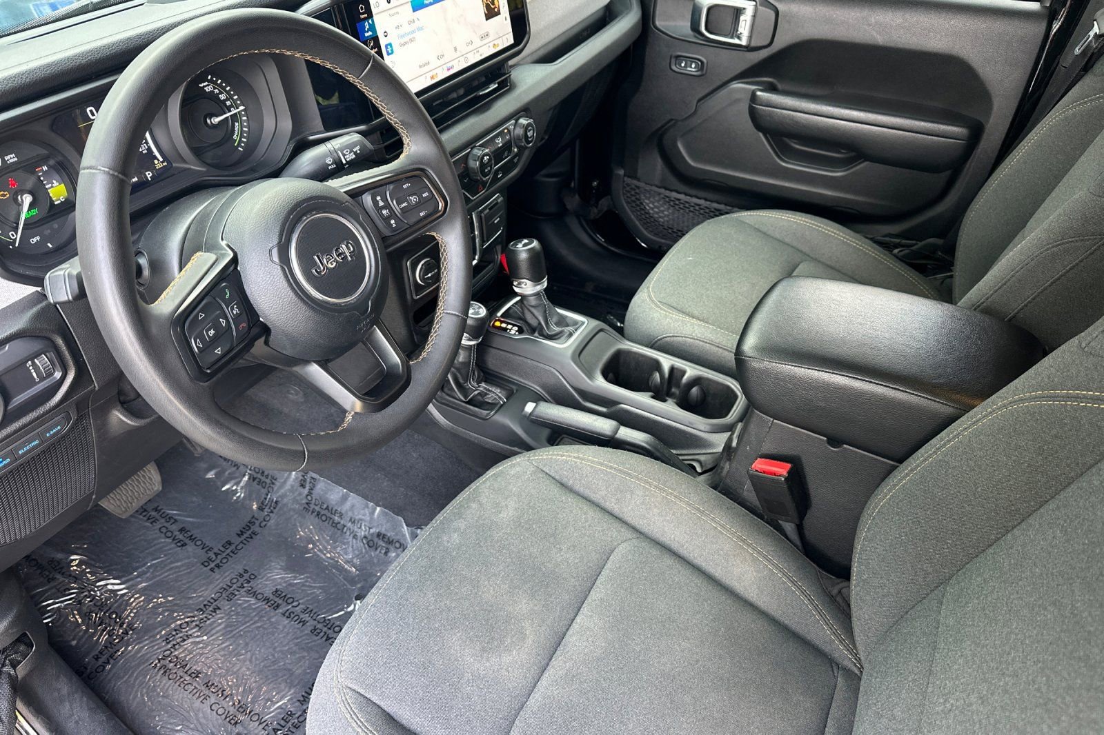Used 2024 Jeep Wrangler Unlimited AWD/4WD image 10