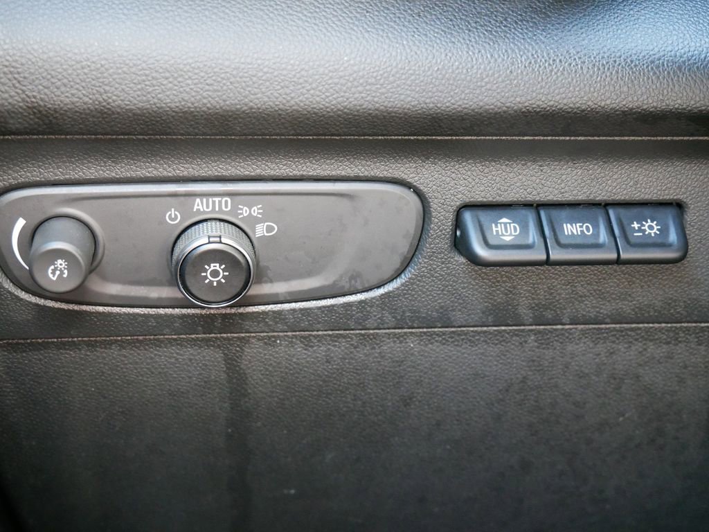 Used 2023 Buick Envision Essence w/ Technology Package I image 22