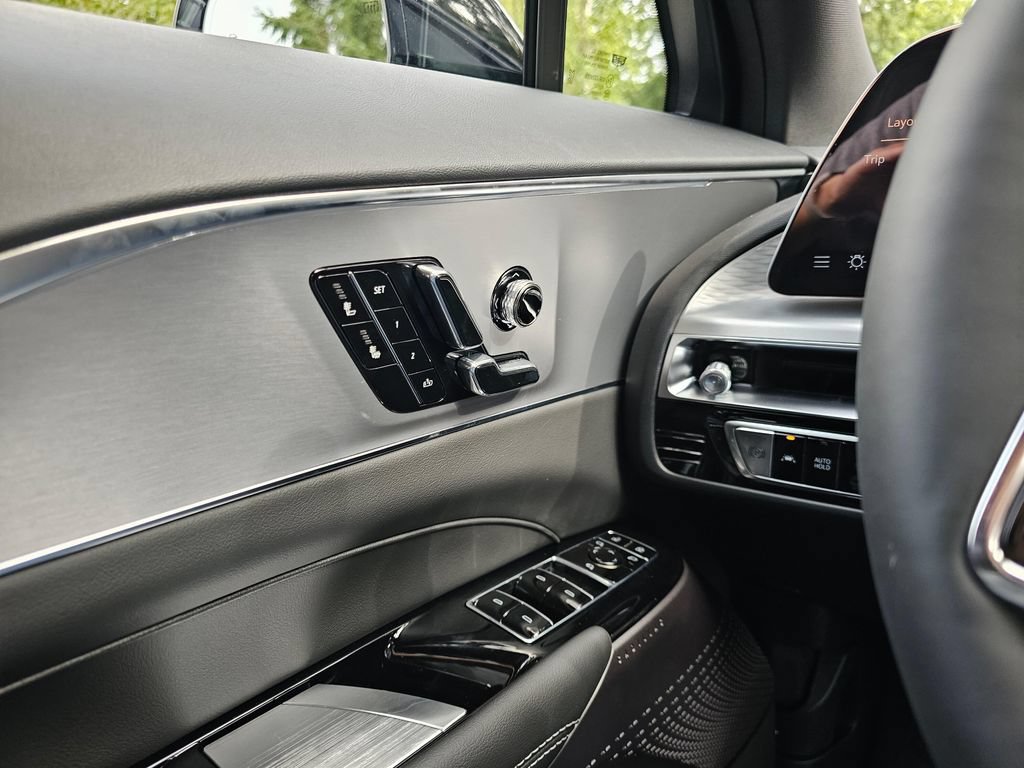 New 2027 Cadillac Lyriq Sport AWD/4WD image 32
