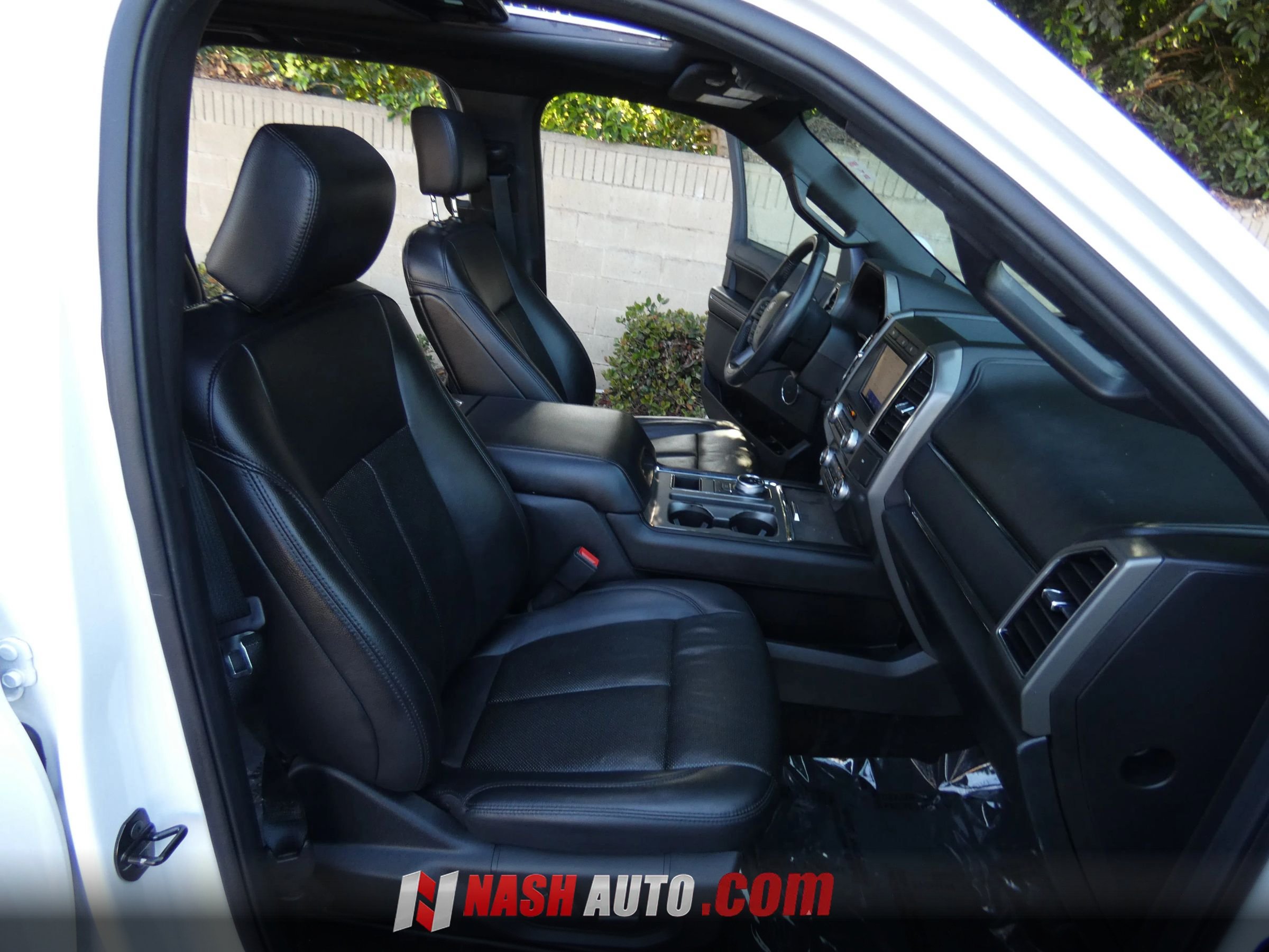 Used 2020 Ford Expedition Max XLT w/ Equipment Group 202A RWD image 30