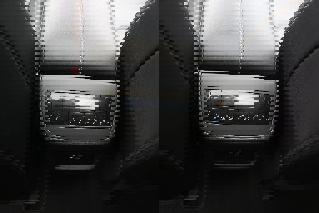 Used 2024 Nissan Pathfinder SL w/ SL Premium Package image 14