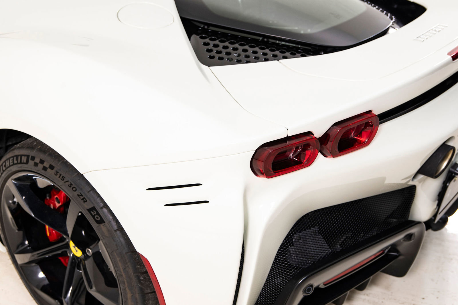 Certified 2022 Ferrari SF90 Stradale AWD/4WD image 24