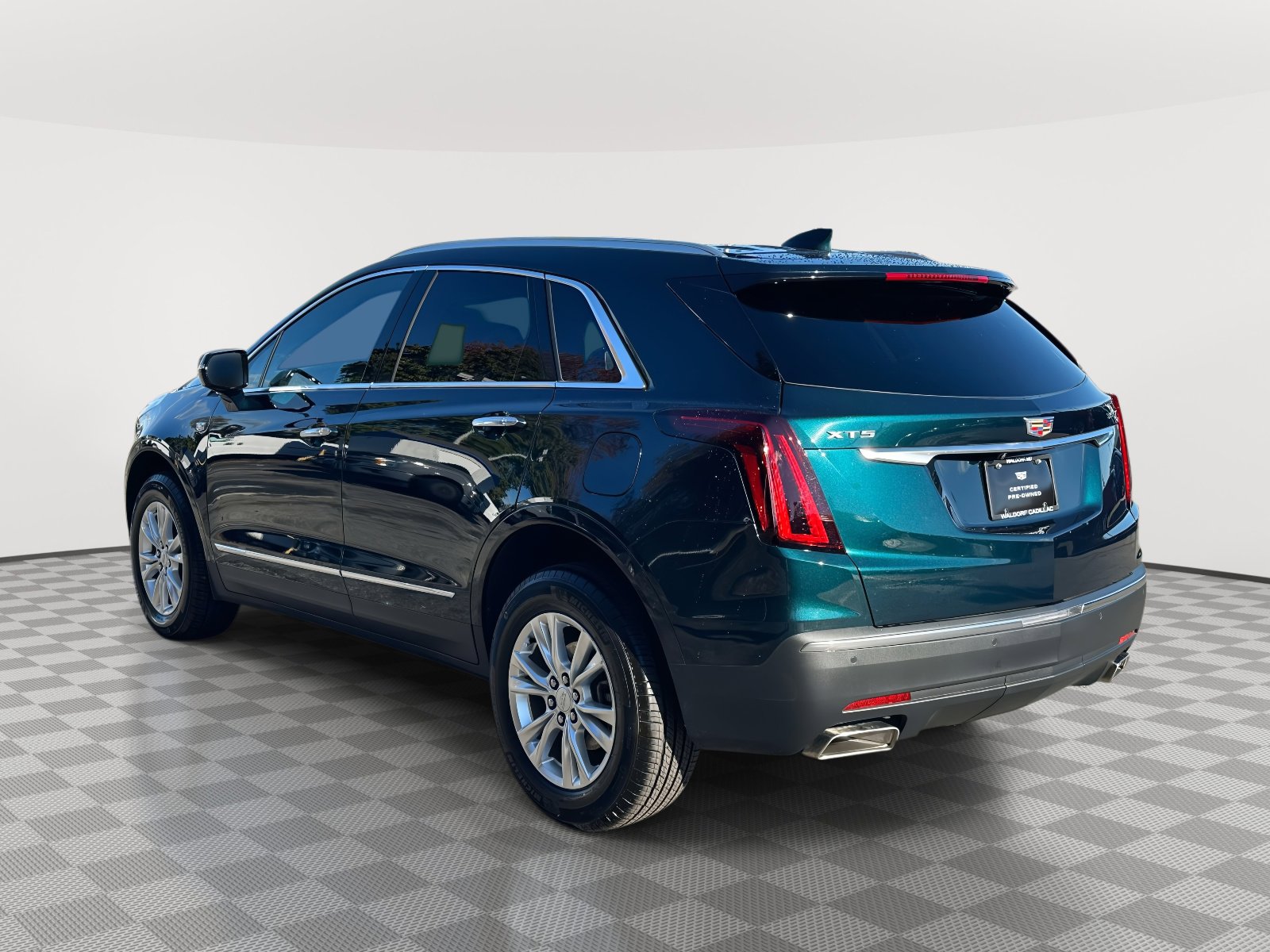 Certified 2025 Cadillac XT5 Luxury image 4