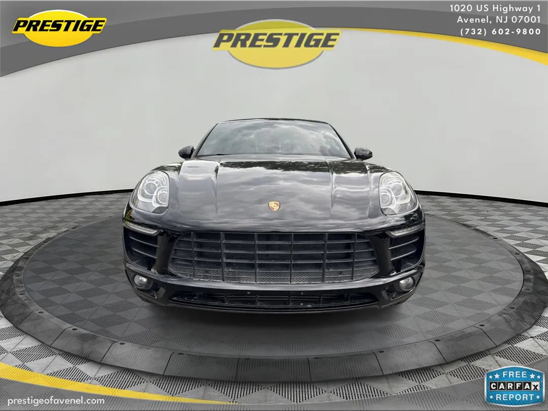 Used 2018 Porsche Macan Sport Edition AWD/4WD image 2