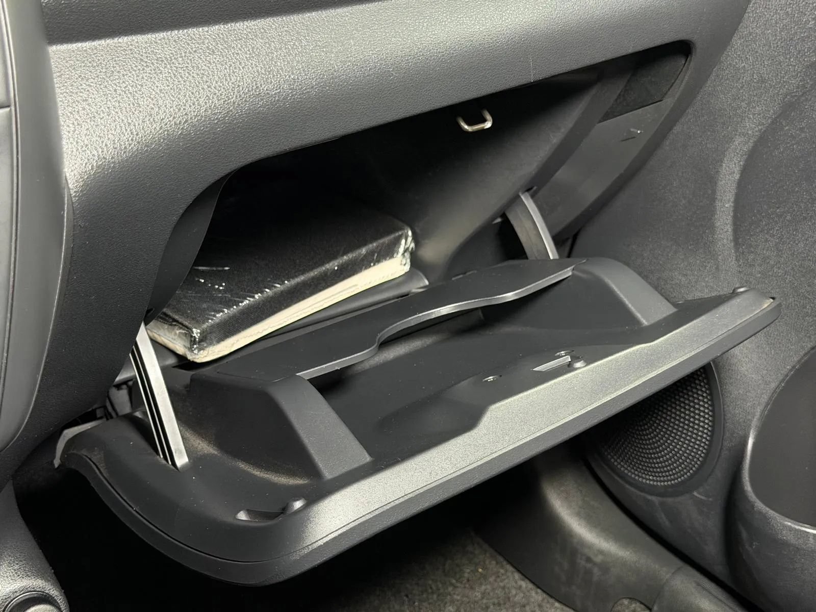 Used 2019 Nissan Versa S Plus FWD image 33