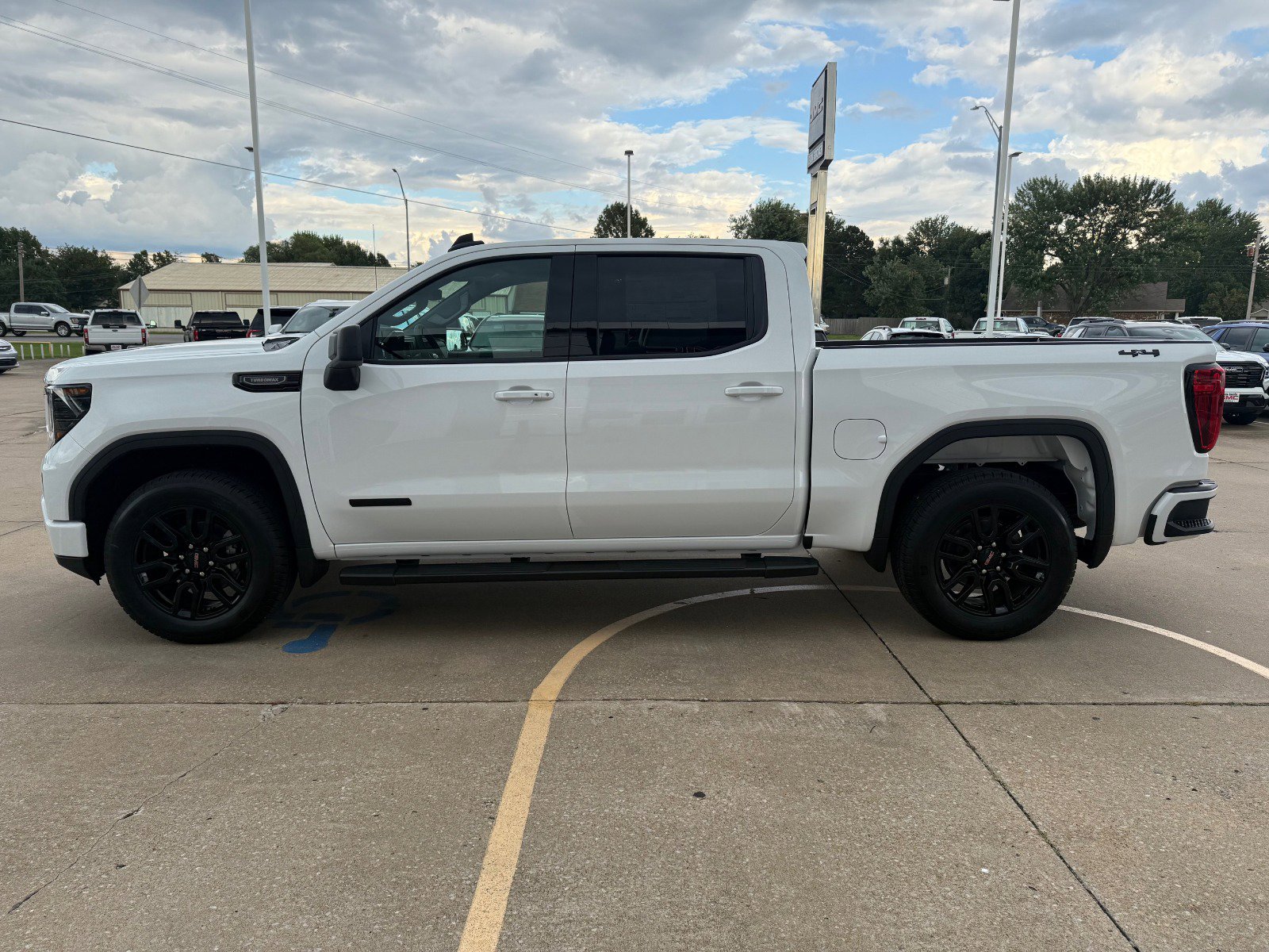 New 2026 GMC Sierra 1500 Elevation w/ LPO, Elevation Black Package image 6