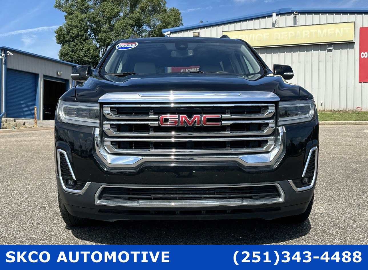 Used 2023 GMC Acadia SLT FWD image 8