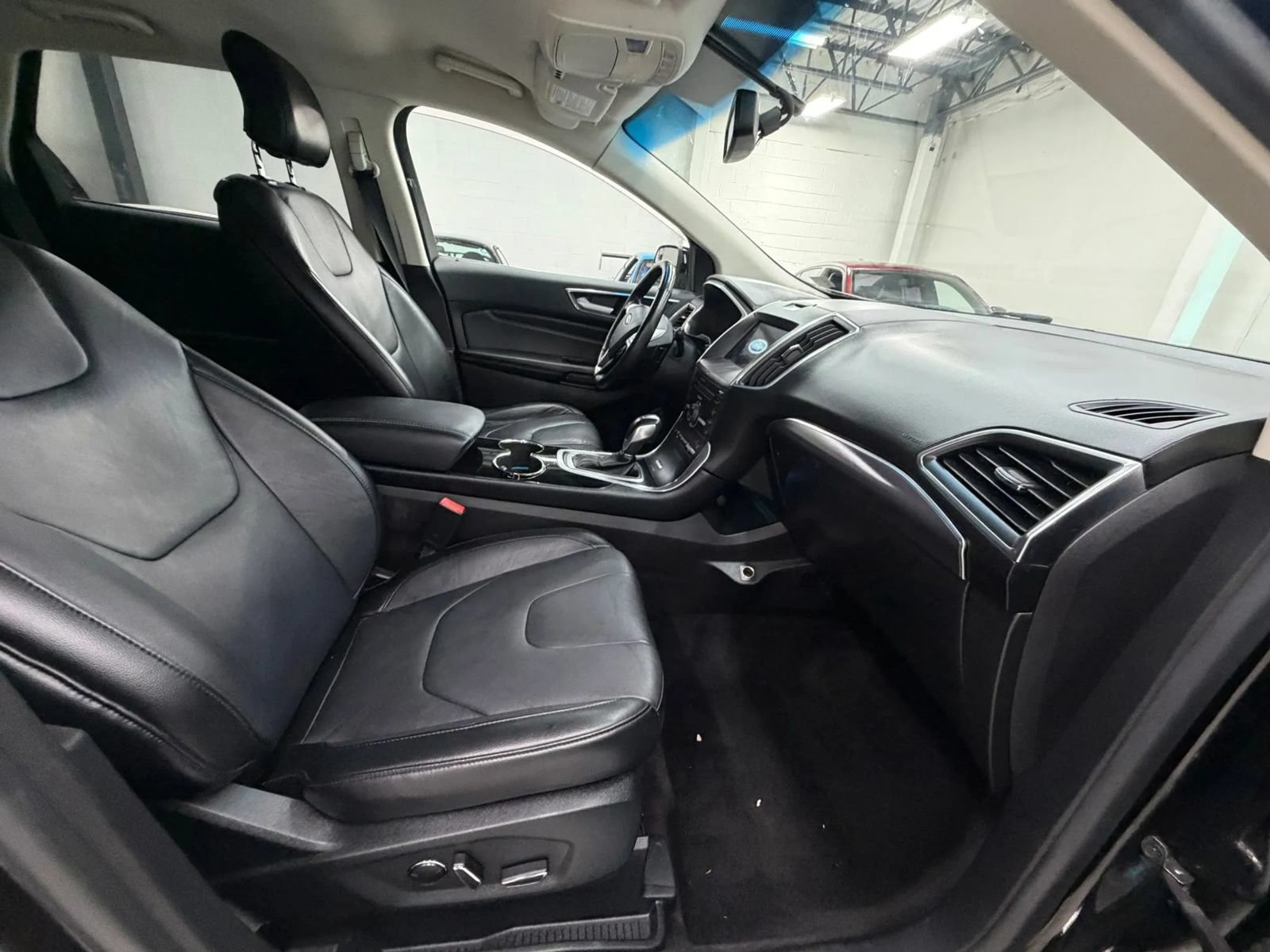 Used 2016 Ford Edge Titanium AWD/4WD image 20