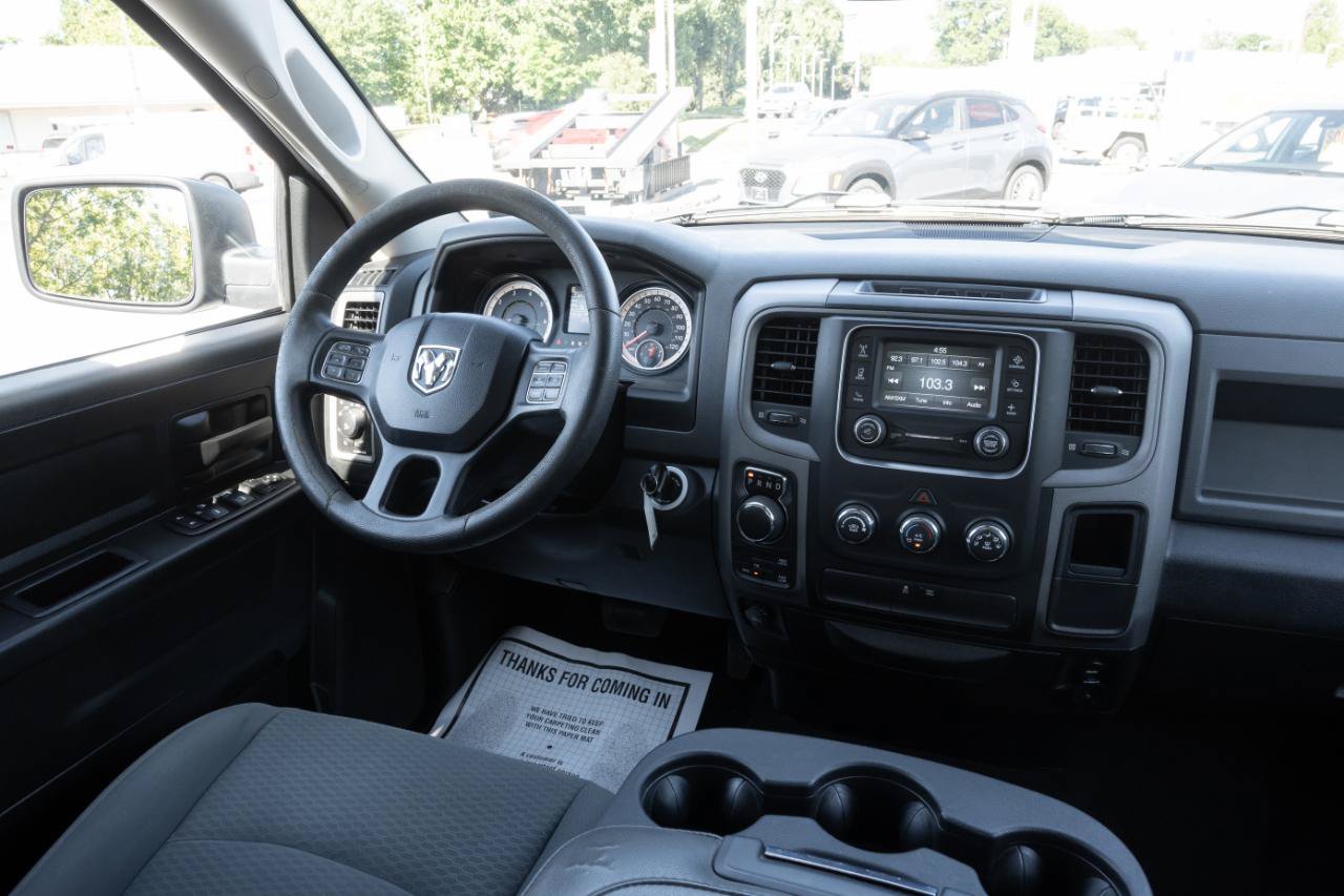 Used 2017 RAM 1500 Express AWD/4WD image 22