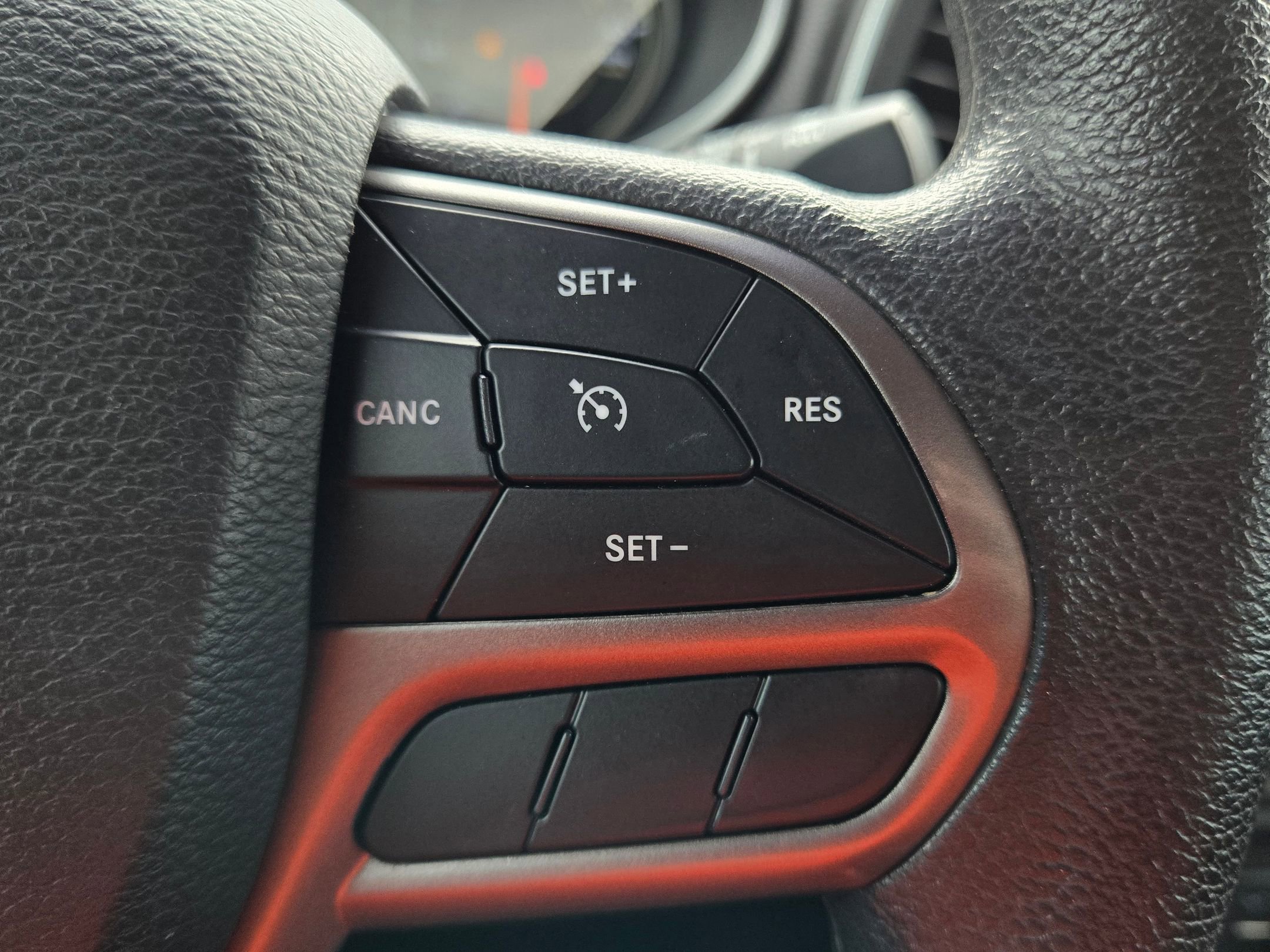 Used 2019 Jeep Cherokee Latitude w/ Popular Appearance Group image 25