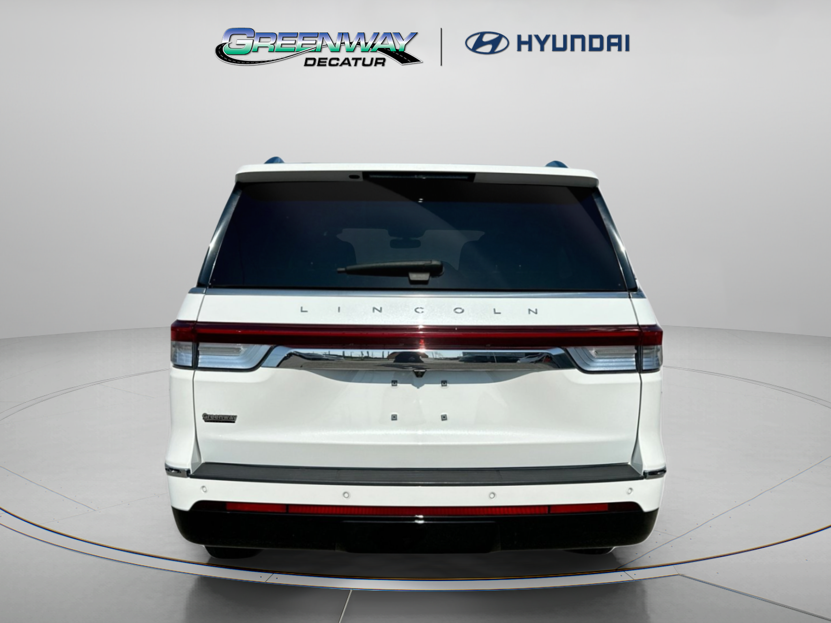 Used 2023 Lincoln Navigator Reserve AWD/4WD image 7