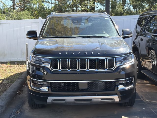 Used 2024 Jeep Wagoneer L Series II w/ Flexible Seating Group AWD/4WD image 3