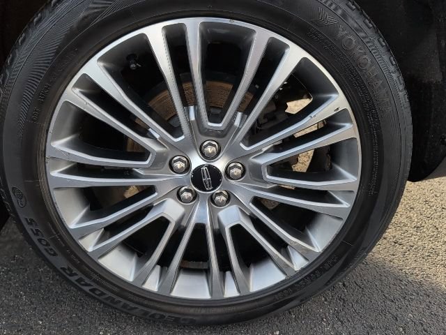 Used 2017 Lincoln MKX Reserve w/ Lincoln MKX Climate Package image 30