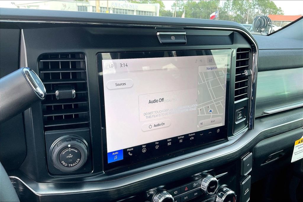 New 2026 Ford F250 Lariat w/ Black Appearance Package image 19