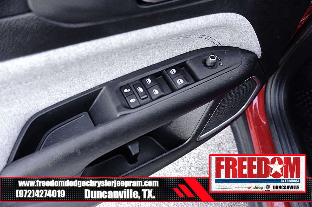 Used 2023 Jeep Compass Latitude w/ Convenience Group image 40