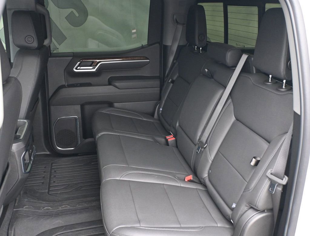 Used 2025 GMC Sierra 1500 Elevation w/ Elevation Premium Package image 19