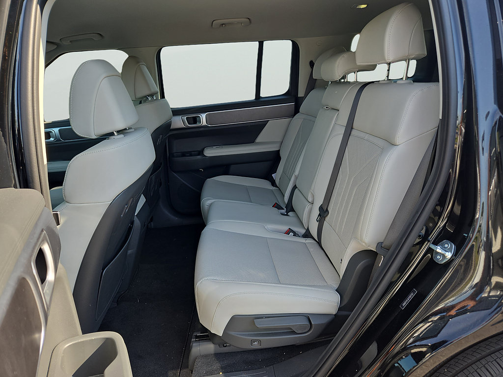 Certified 2026 Hyundai Santa Fe SEL FWD image 15