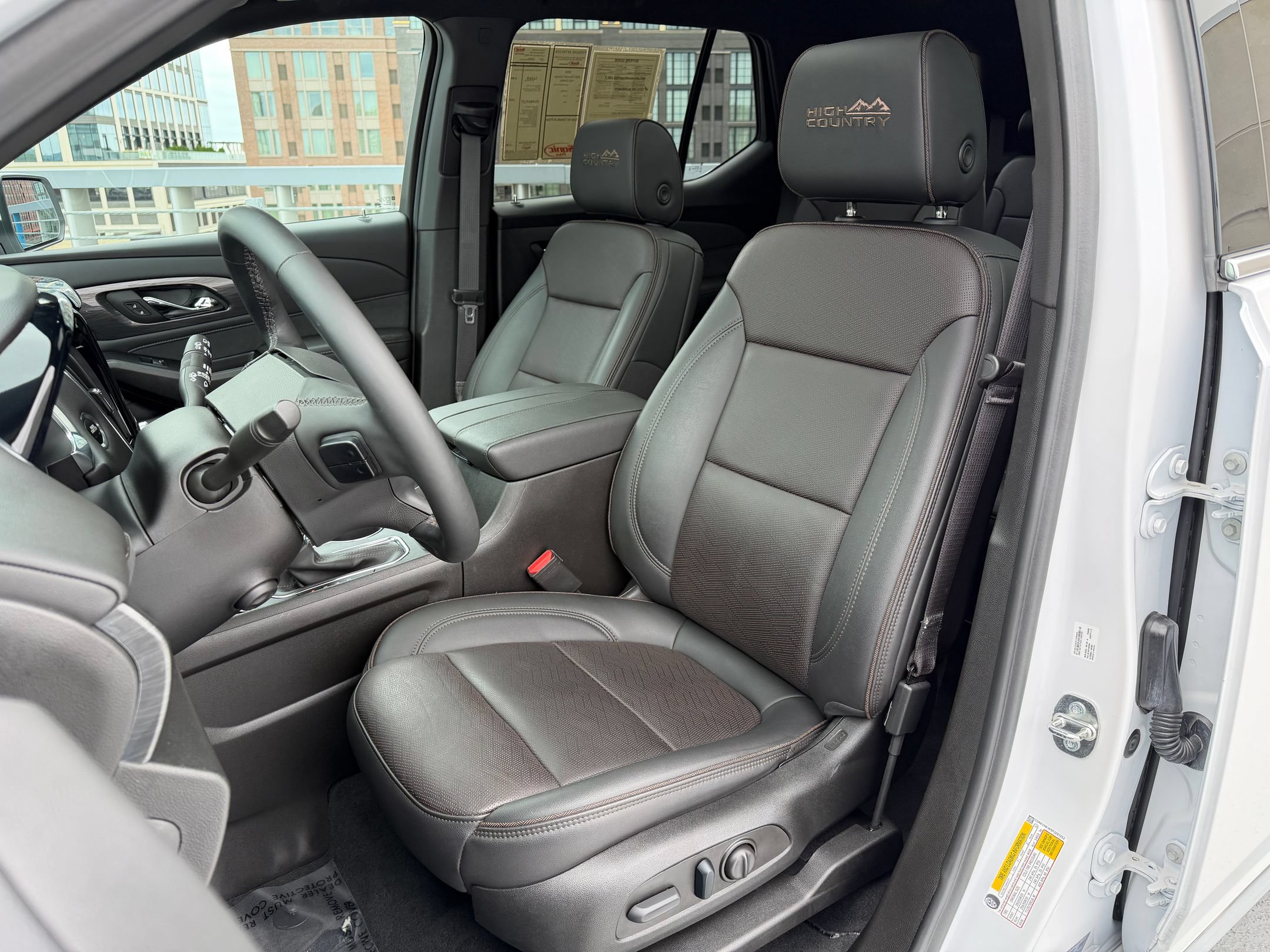 Used 2023 Chevrolet Traverse High Country AWD/4WD image 5